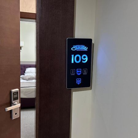 Hotel Siesta อูชิเซ ภายนอก รูปภาพ