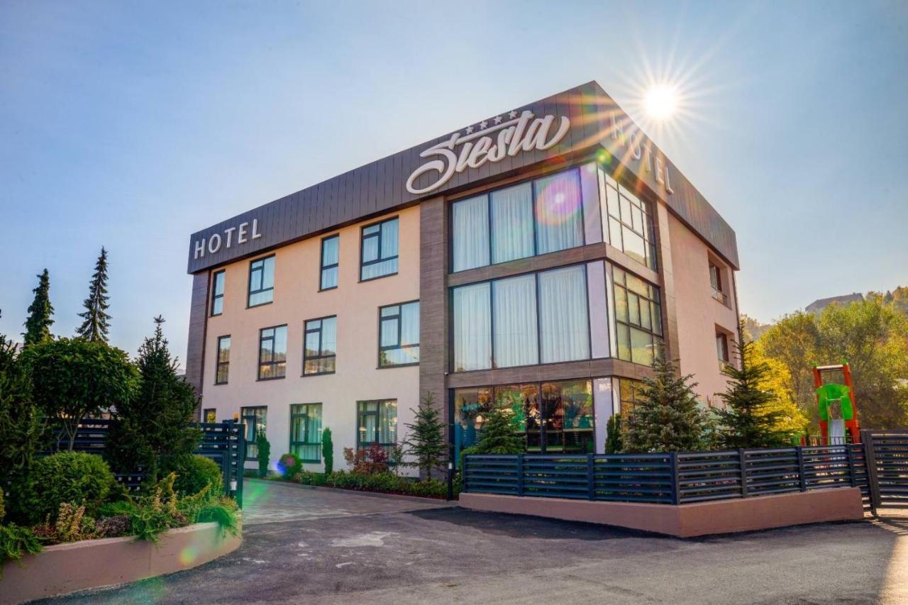 Hotel Siesta อูชิเซ ภายนอก รูปภาพ
